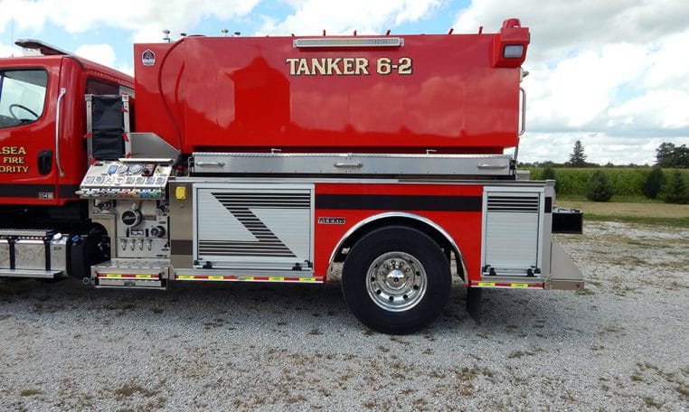 2000-GALLON TANKER #2358  Alexis Fire Equipment Company