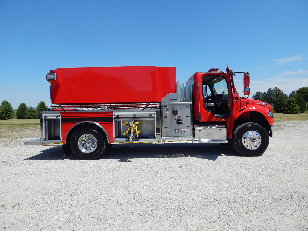 2000-GALLON TANKER #2453 | Alexis Fire Equipment Company