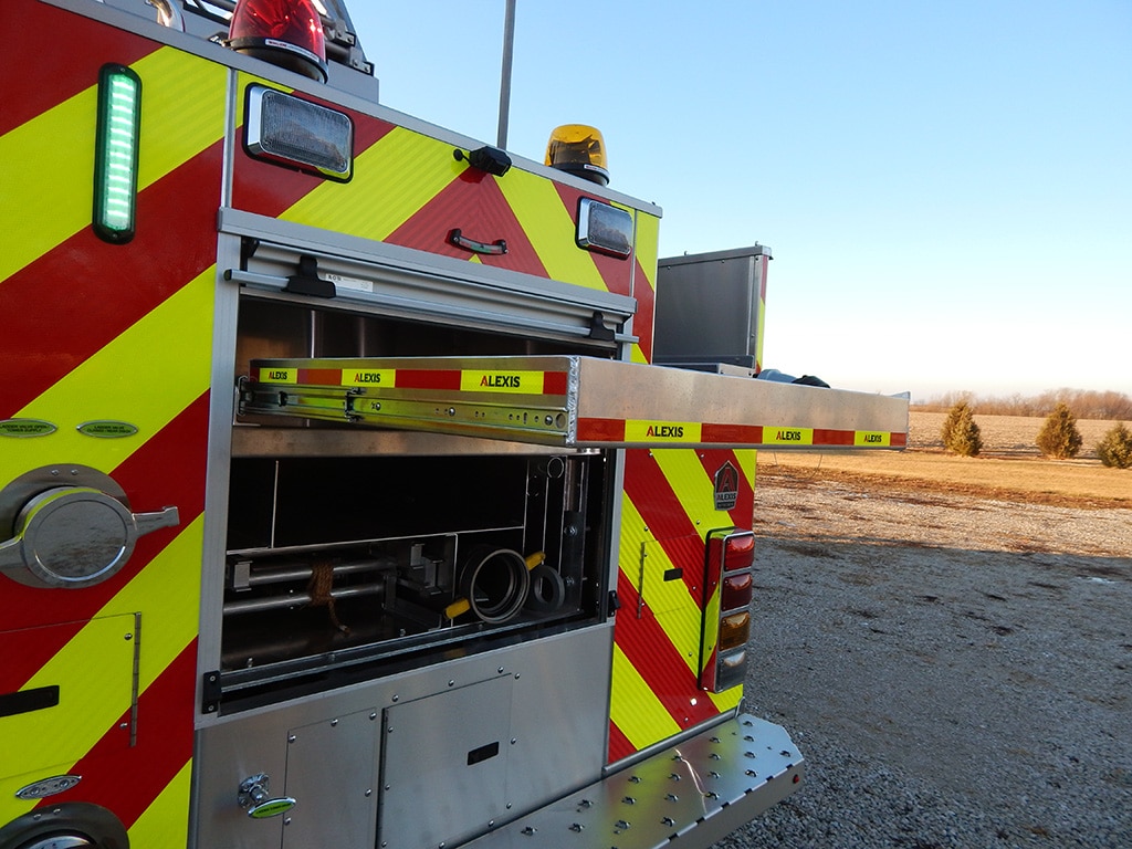 78-FOOT THREE SECTION REAR MOUNT AERIAL LADDER #2347 | Alexis Fire ...