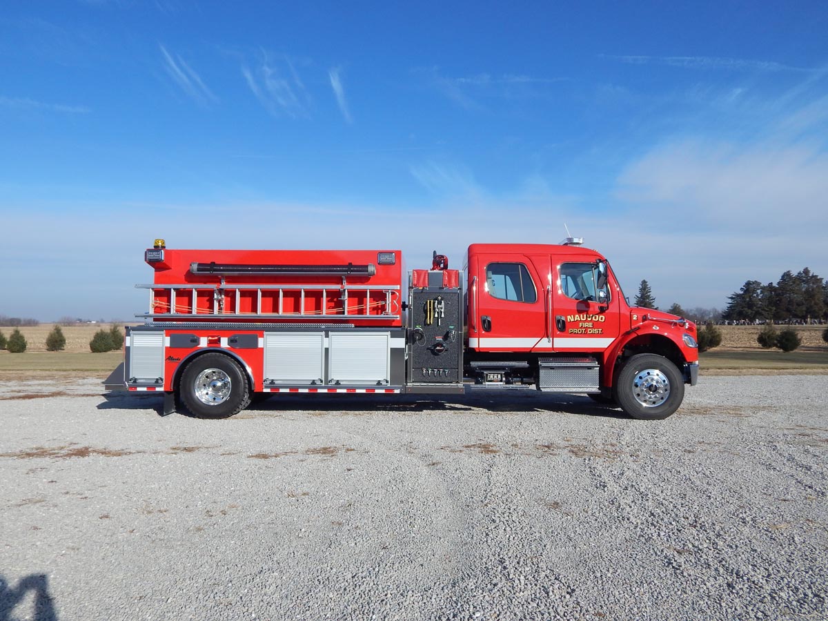 2000GALLON PUMPER/TANKER 2324 Alexis Fire Equipment Company