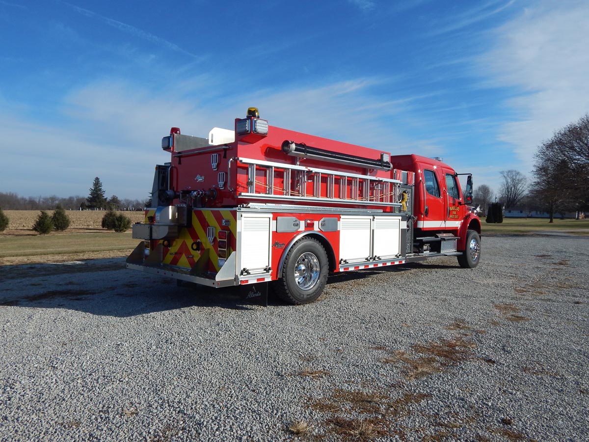 2000GALLON PUMPER/TANKER 2324 Alexis Fire Equipment Company