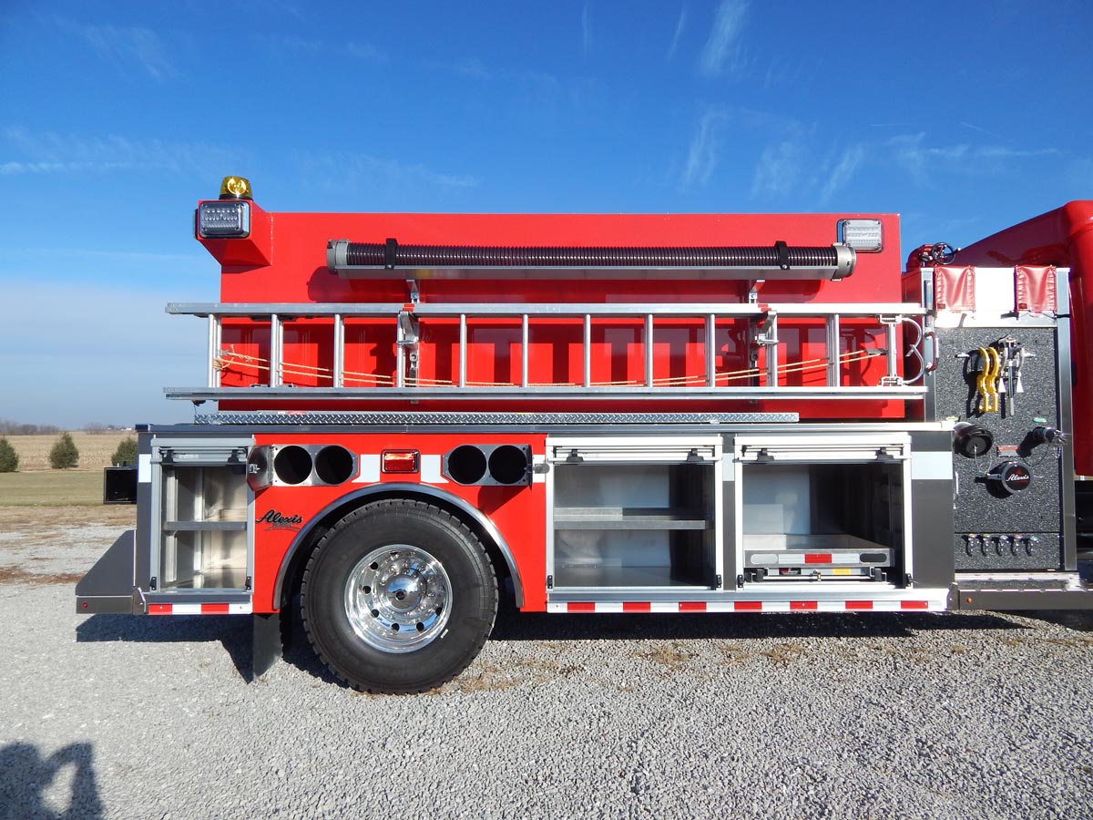 2000GALLON PUMPER/TANKER 2324 Alexis Fire Equipment Company